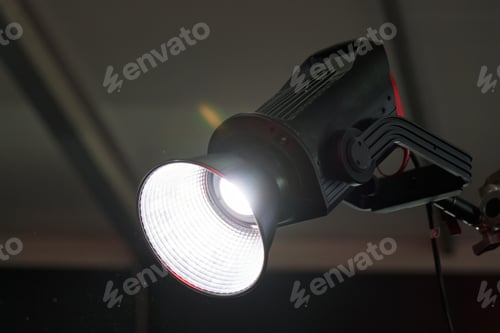 Preview: monoblock LED with a forming nozzle shines powerfully
