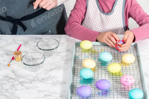 Preview: Easter egg coloring