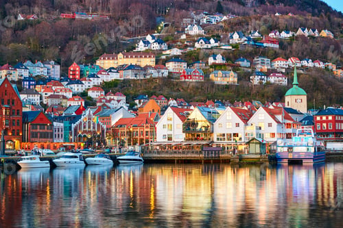 Preview: Bergen havn at sunset