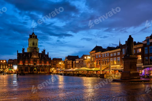 Preview: Delft Market Square Markt in the evening. Delfth, Netherlands