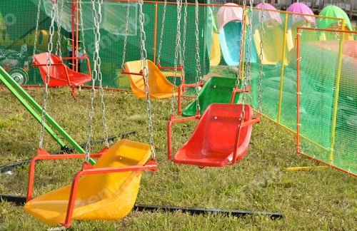 Preview: Exciting rides for children - swings, roundabout on the chains