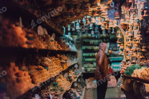 Preview: Woman in shop with decorations