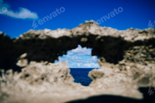 Preview: Rock formations and a view to the Pacific Ocean.