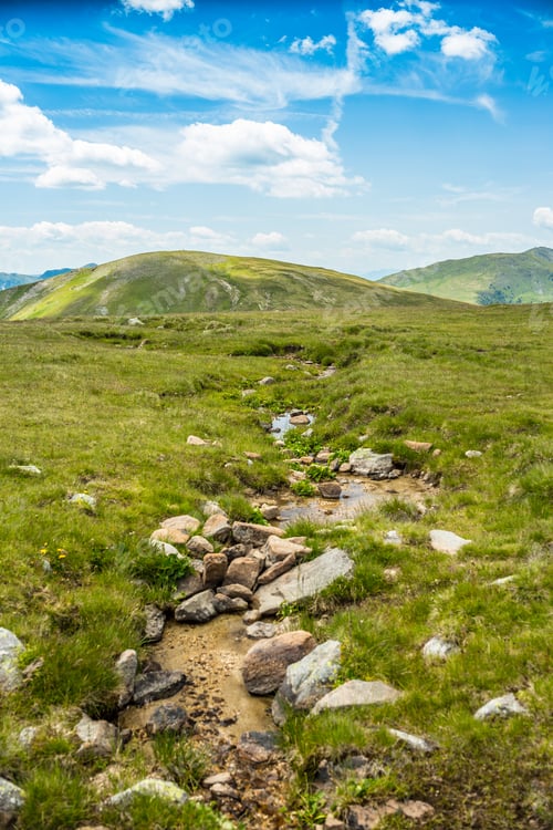 Preview: Water stream in mountains