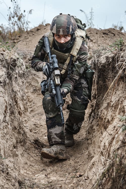 Preview: french paratroopers in action