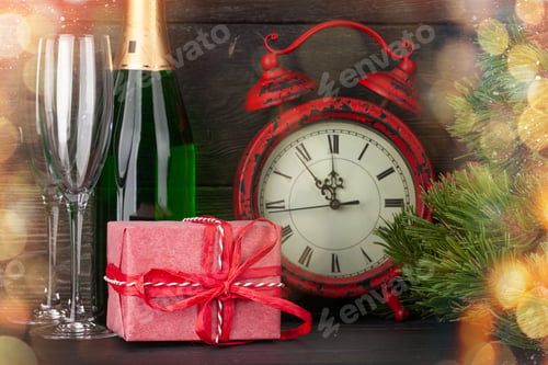 Preview: Christmas greeting card with fir tree and alarm clock