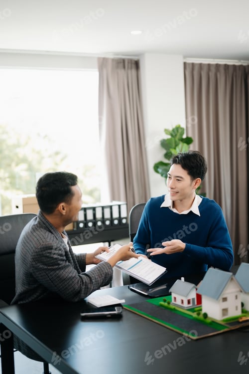 Preview: Customers who choose to buy a condominium room and a bank approve a loan. Condominium and house loan