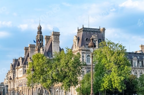 Preview: Paris, the facade of the Hotel de Ville