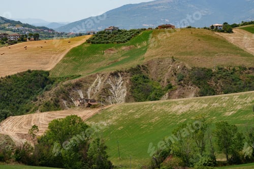 Preview: Country landscape in Abruzzo between Penne and Teramo at summer