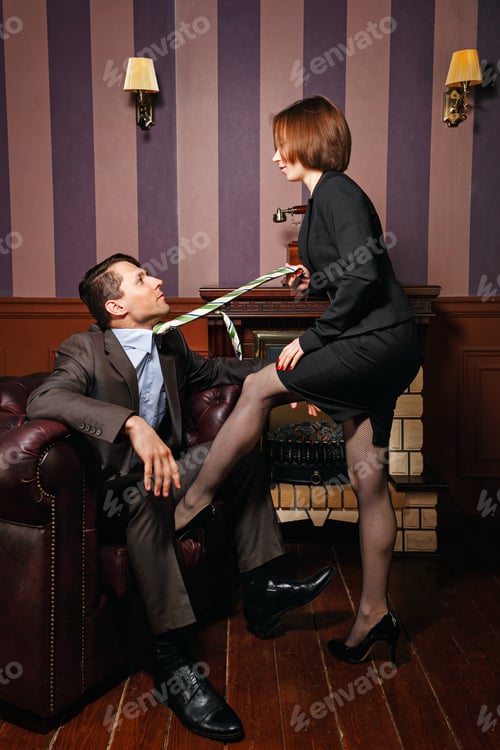 Preview: Business Woman Puts Pressure On A Partner In The Transaction. Vintage Interior. The Concept Of