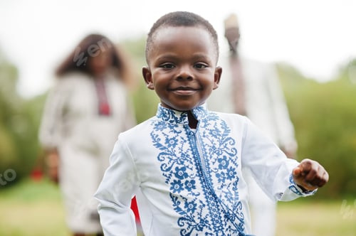 Preview: African family in traditional clothes