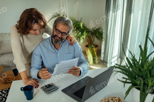 Preview: Using a home budgeting app