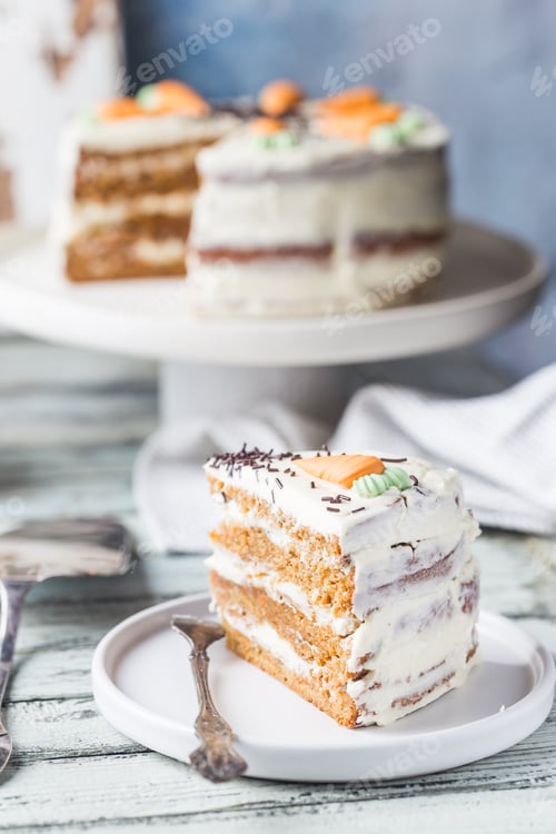 Preview: Homemade carrot cake