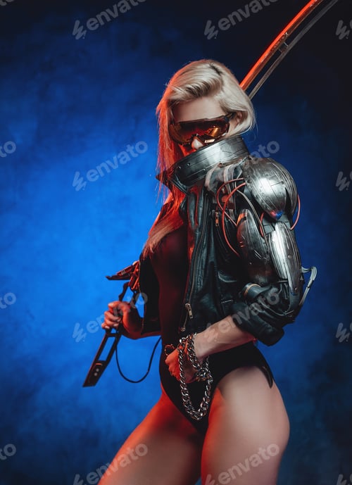 Preview: Seductive woman with sunglasses and sword in dark background