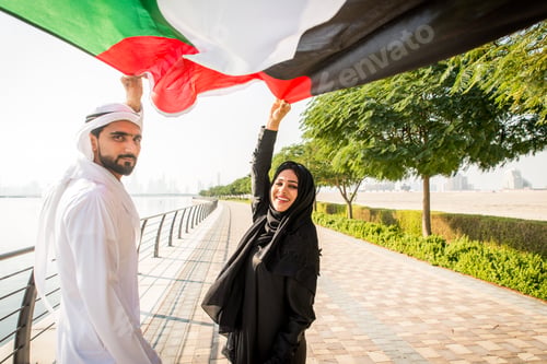 Preview: Arabic couple dating in Dubai
