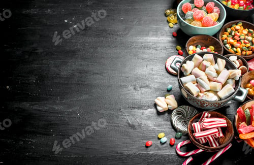 Preview: Different sweet candy, jelly and candied in a bowl.