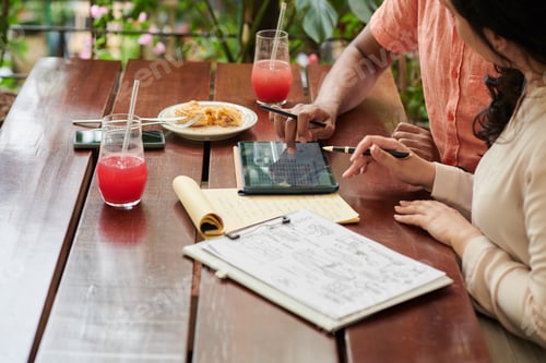 Preview: Colleagues Developing Workflow