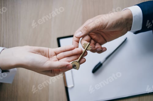 Preview: handing over the key to the client sale of the apartment conclusion of the contract
