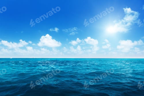 Preview: Perfect Sky And Water Of Ocean