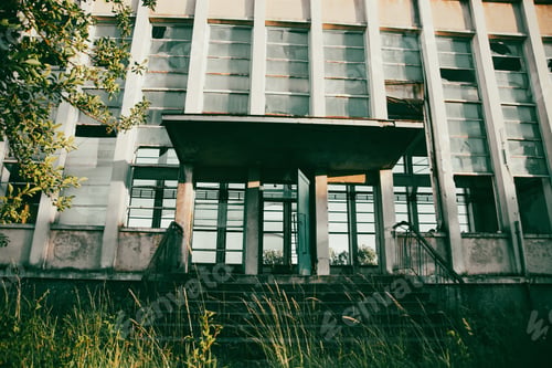 Preview: Exterior of a ruined building
