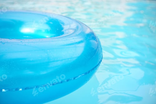 Preview: Inflatable in blue pool water