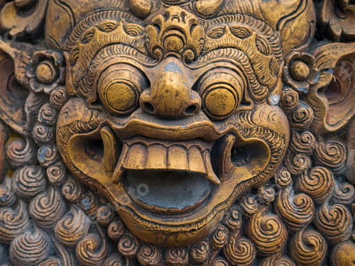 Preview: Gardian statue at the Bali temple entrance