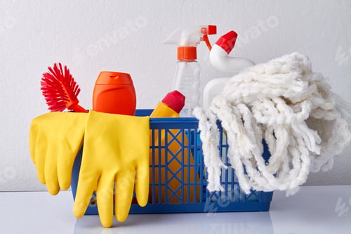 Preview: Cleaning products and supplies in basket