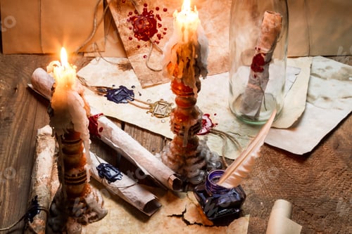 Preview: Table filled with old messages and candles