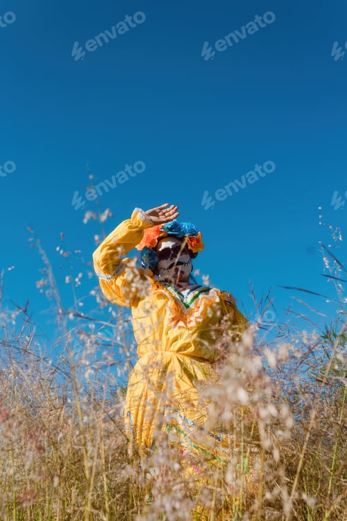 Preview: On the Day of the Dead, people in nature