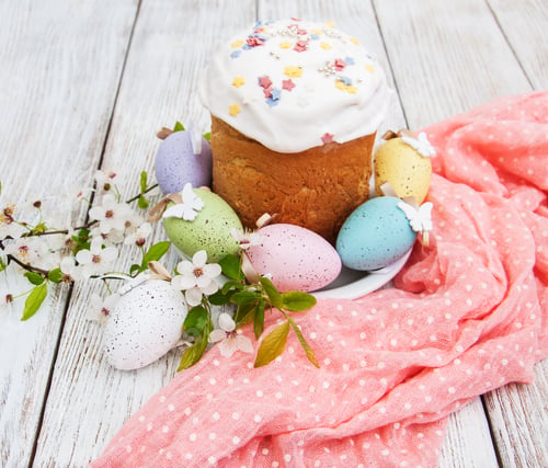 Preview: Easter bread and eggs