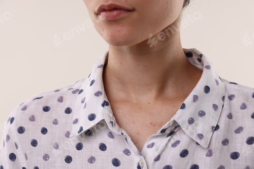 Preview: Closeup view of woman on light background