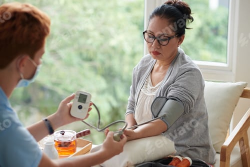 Preview: Nurse Using Electronic Tonometer