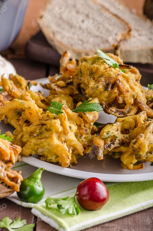 Preview: Crispy onion bhajis