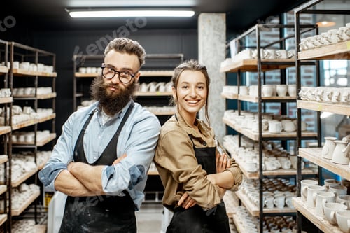 Preview: Man and woman in the pottery shop