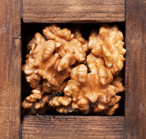Preview: Walnut nuts
