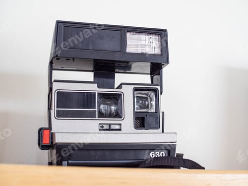 Preview: polaroid camera photograph old film retro style vintage instant image blank photograph memory pictur