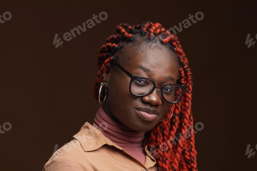 Preview: Young African-American Woman wearing Glasses