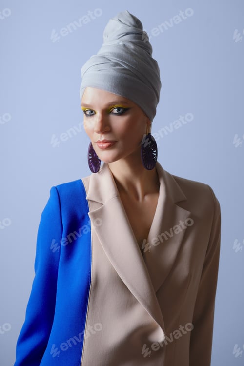 Preview: Beautiful lady in double color suit and turban on head