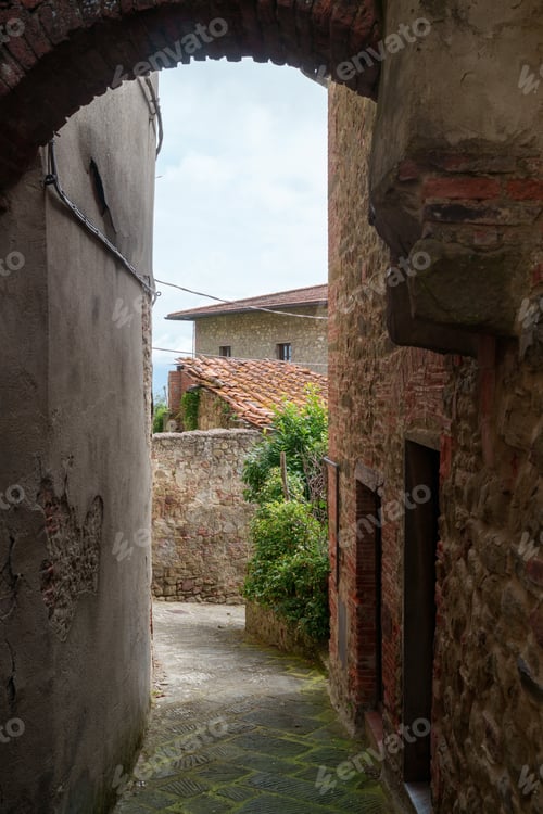 Preview: Montegonzi, old village in Arezzo province, Tuscany