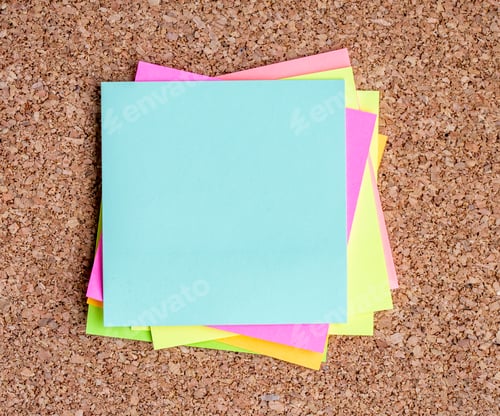 Preview: Collection of various note papers on corkboard