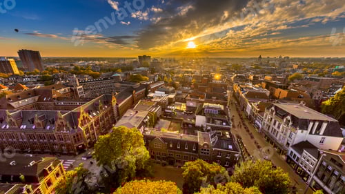 Visualização: Horizonte da histórica cidade de Groningen