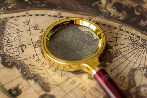 Preview: Retro magnifier with old map