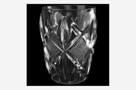 Preview: Elegant Crystal Tumbler with Intricate Geometric Facets