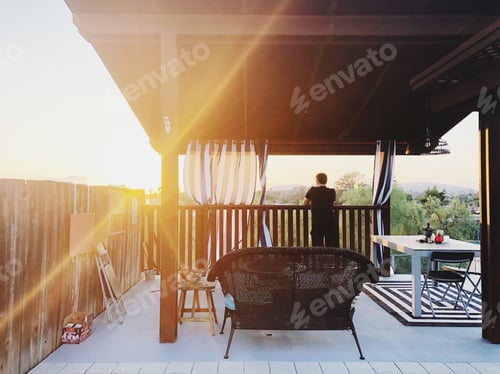 Preview: Golden hour