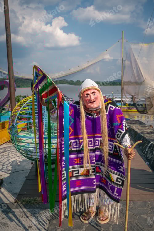 Preview: Danza de los viejitos Mexican dance Michoacan