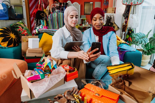 Preview: Two women streaming new fashion products online
