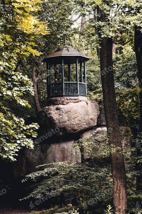 Preview: Gazebo in the woods