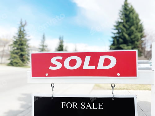 Preview: Sold sign on a house in a hot real estate market