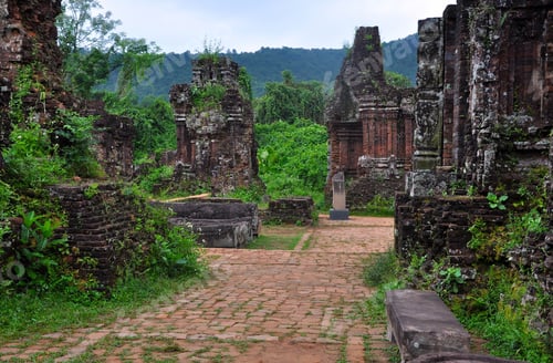 Preview: My Son Hindu temple ruins in Vietnam