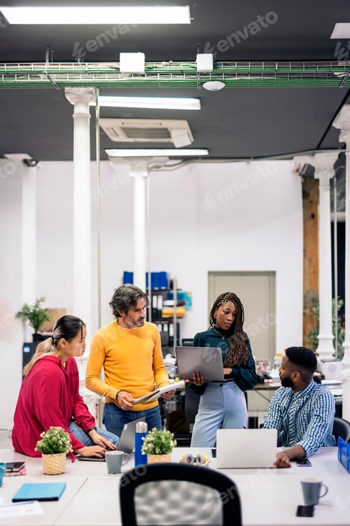 Preview: Multicultural Office Workers in the Office